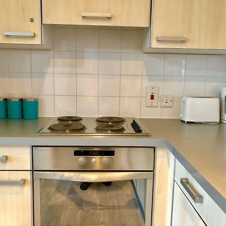 2 Bedrooms Modern Apartment, Lounge, Full Kitchen, Balcony, 5 Minutes Stratford Station Londyn Zewnętrze zdjęcie