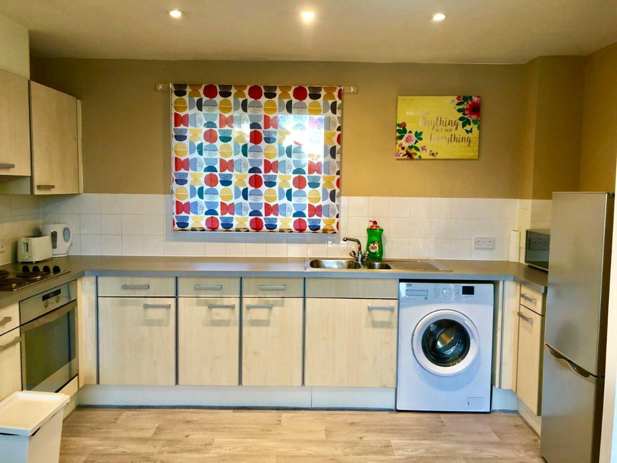 2 Bedrooms Modern Apartment, Lounge, Full Kitchen, Balcony, 5 Minutes Stratford Station Londyn Zewnętrze zdjęcie