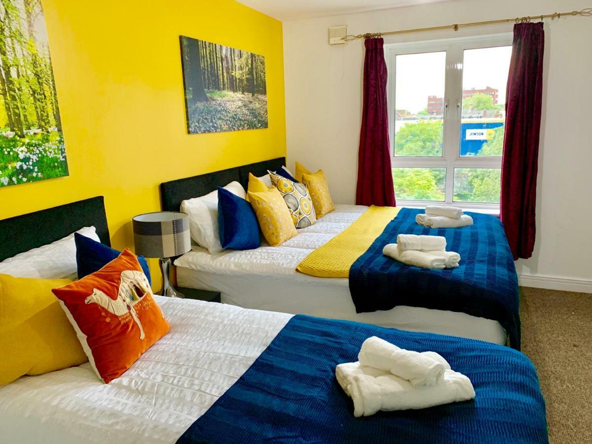 2 Bedrooms Modern Apartment, Lounge, Full Kitchen, Balcony, 5 Minutes Stratford Station Londyn Zewnętrze zdjęcie
